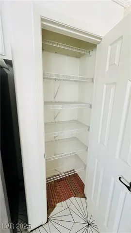 $2,500 | 11783 Fern Creek Lane, Las Vegas, NV 89183