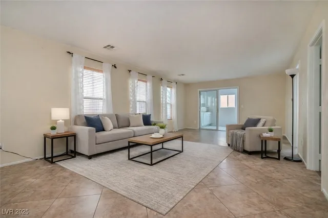 $2,500 | 11783 Fern Creek Lane, Las Vegas, NV 89183