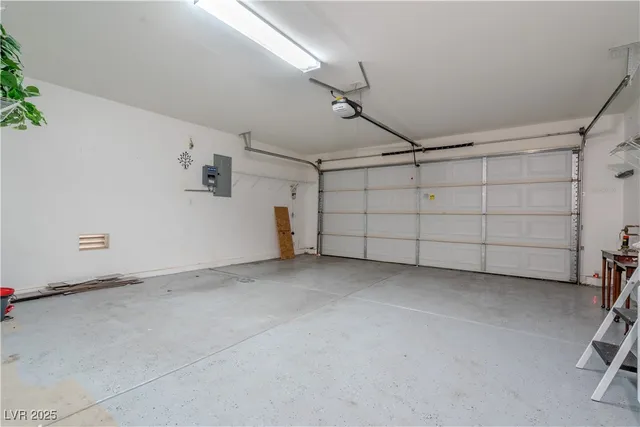 $2,500 | 11783 Fern Creek Lane, Las Vegas, NV 89183