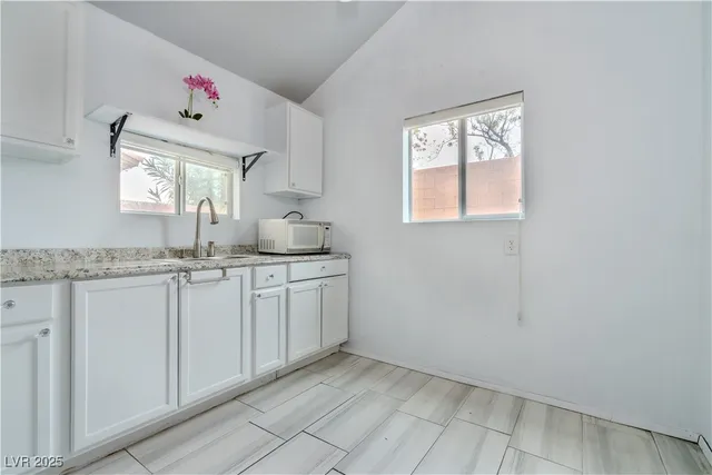 $2,500 | 11783 Fern Creek Lane, Las Vegas, NV 89183