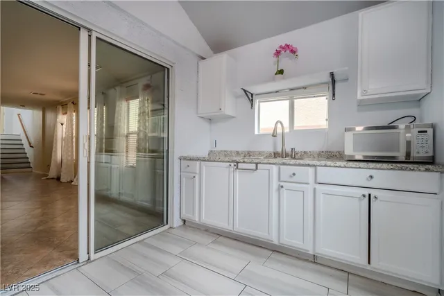 $2,500 | 11783 Fern Creek Lane, Las Vegas, NV 89183