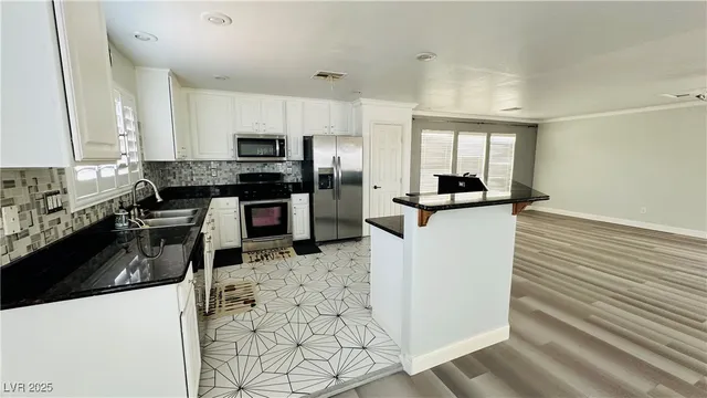 $2,500 | 11783 Fern Creek Lane, Las Vegas, NV 89183
