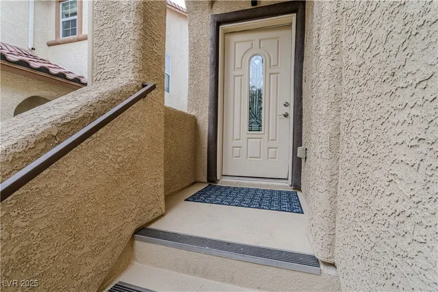 $2,500 | 11783 Fern Creek Lane, Las Vegas, NV 89183