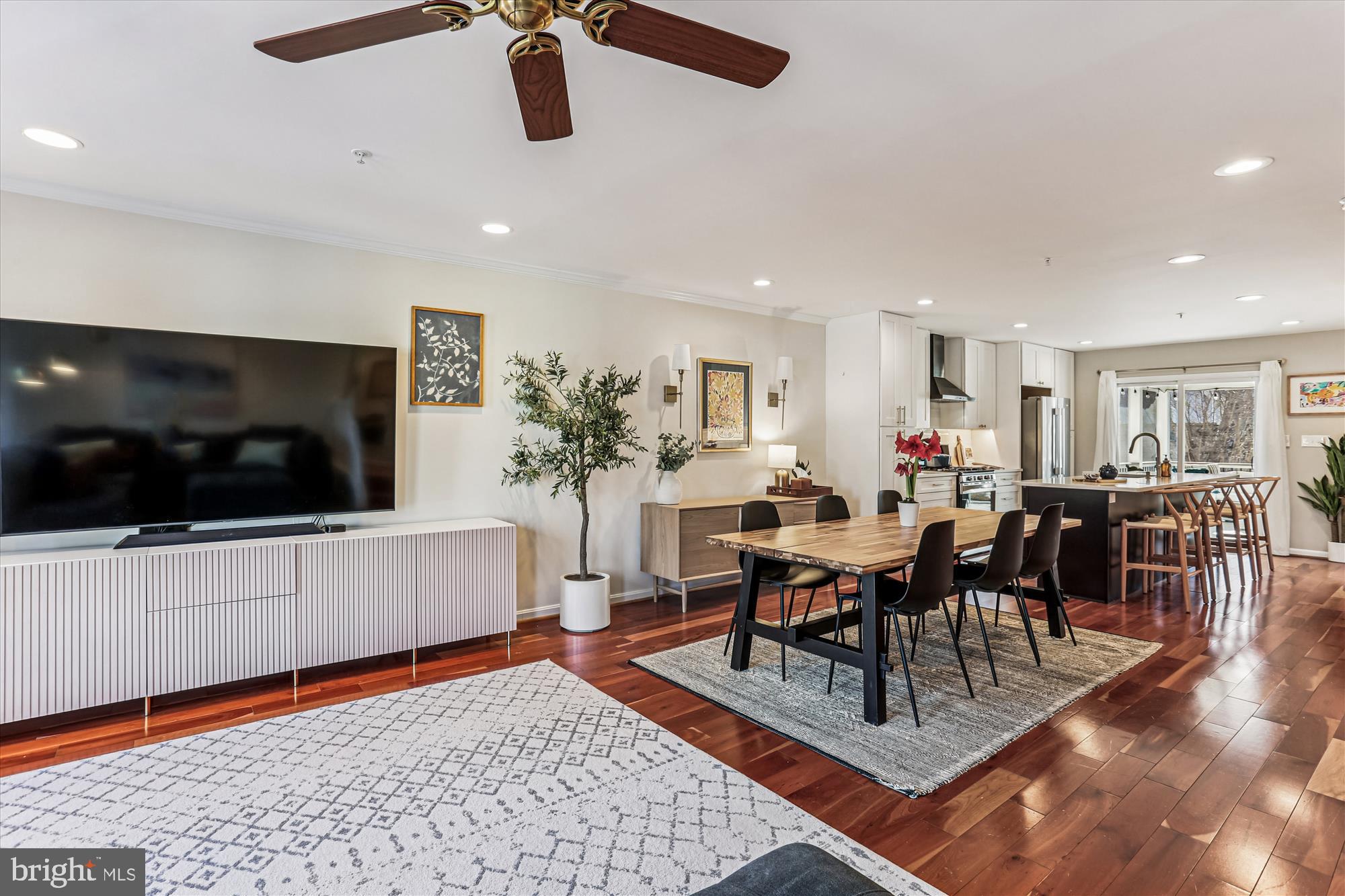 730 Kent Oaks Way Gaithersburg, MD 20878 - Photo 13 of 65 a living room with furniture and a flat screen tv