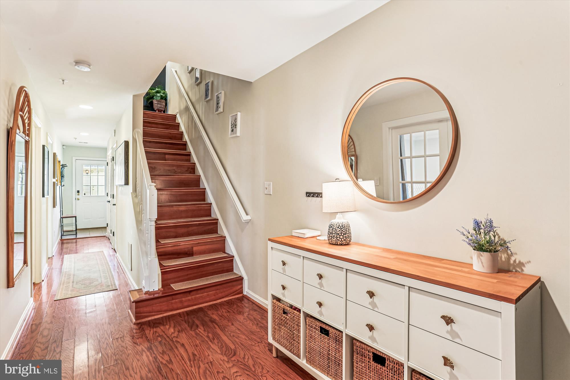 730 Kent Oaks Way Gaithersburg, MD 20878 - Photo 31 of 65 Entry foyer