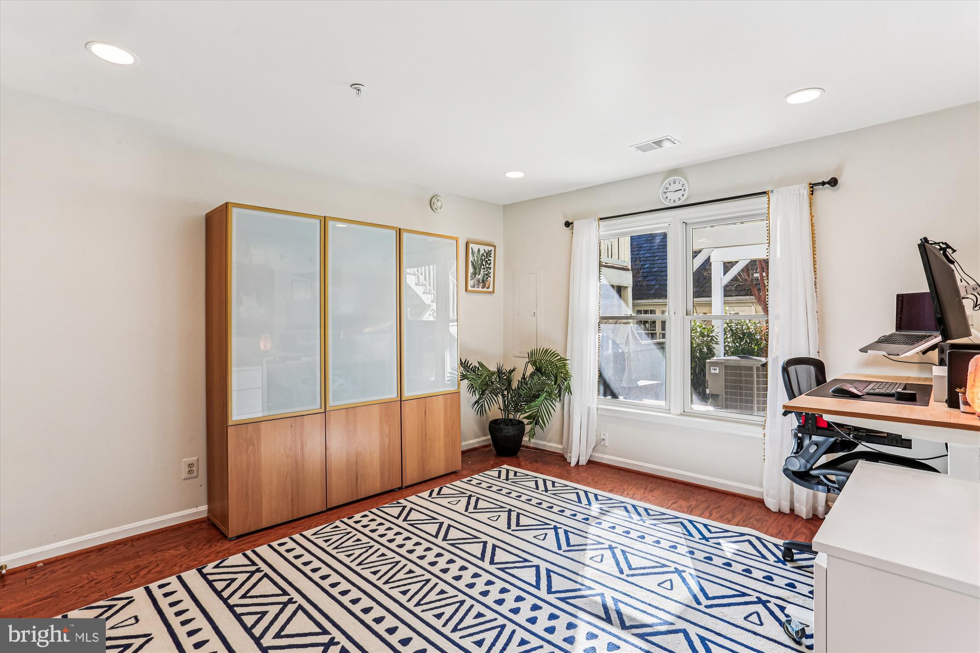 730 Kent Oaks Way Gaithersburg, MD 20878 - Photo 35 of 65 Spacious and versatile fifth bedroom