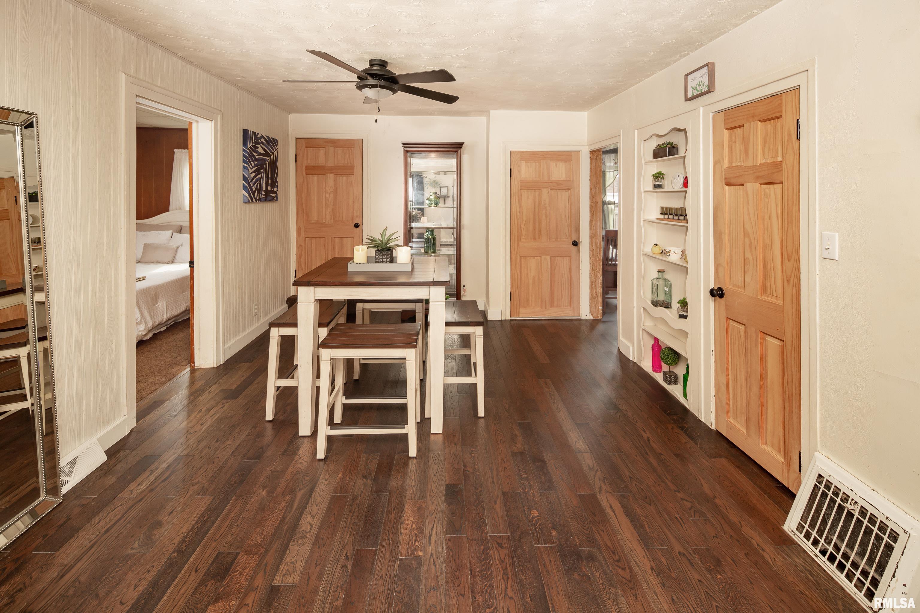 2204 45th Street Rock Island, IL 61201 - Photo 6 of 25