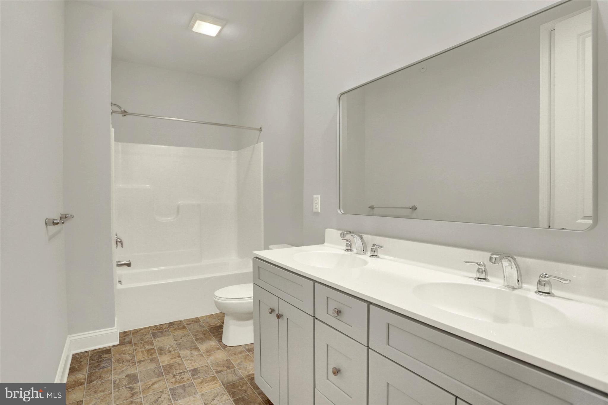 3213 Wayland Road Mechanicsburg, PA 17055 - Photo 29 of 79 Upper Level Guest Bath