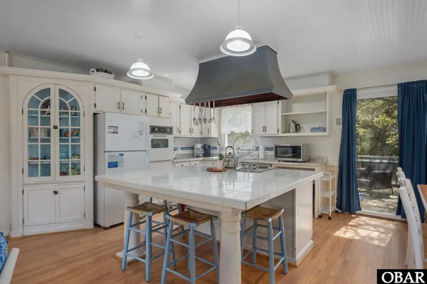 $798,500 | 15 7th Avenue, Southern Shores, NC 27949