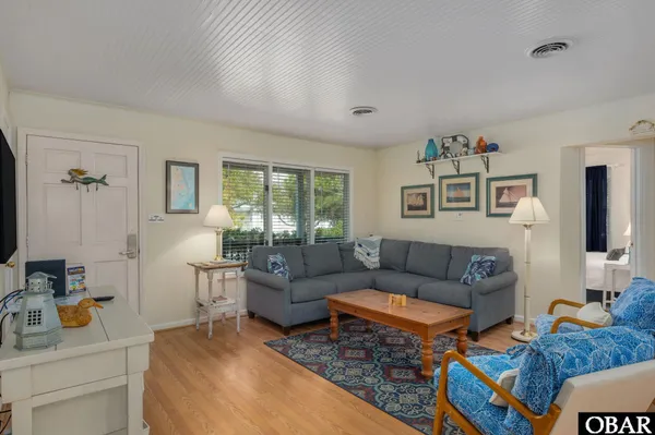 $798,500 | 15 7th Avenue, Southern Shores, NC 27949