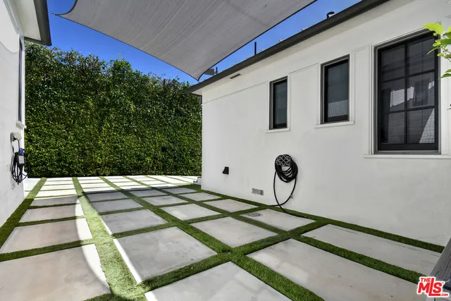 a picture of a outdoor space