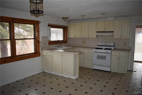 $279,900 | 3024 Highway 215, Cortlandville, NY 13045