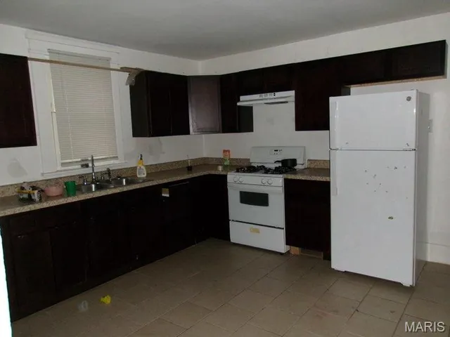 $19,999 | 407 South 3rd Street, Elsberry, MO 63343