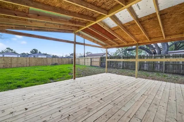 $240,000 | 8622 Sunny Ridge Drive, Houston, TX 77095