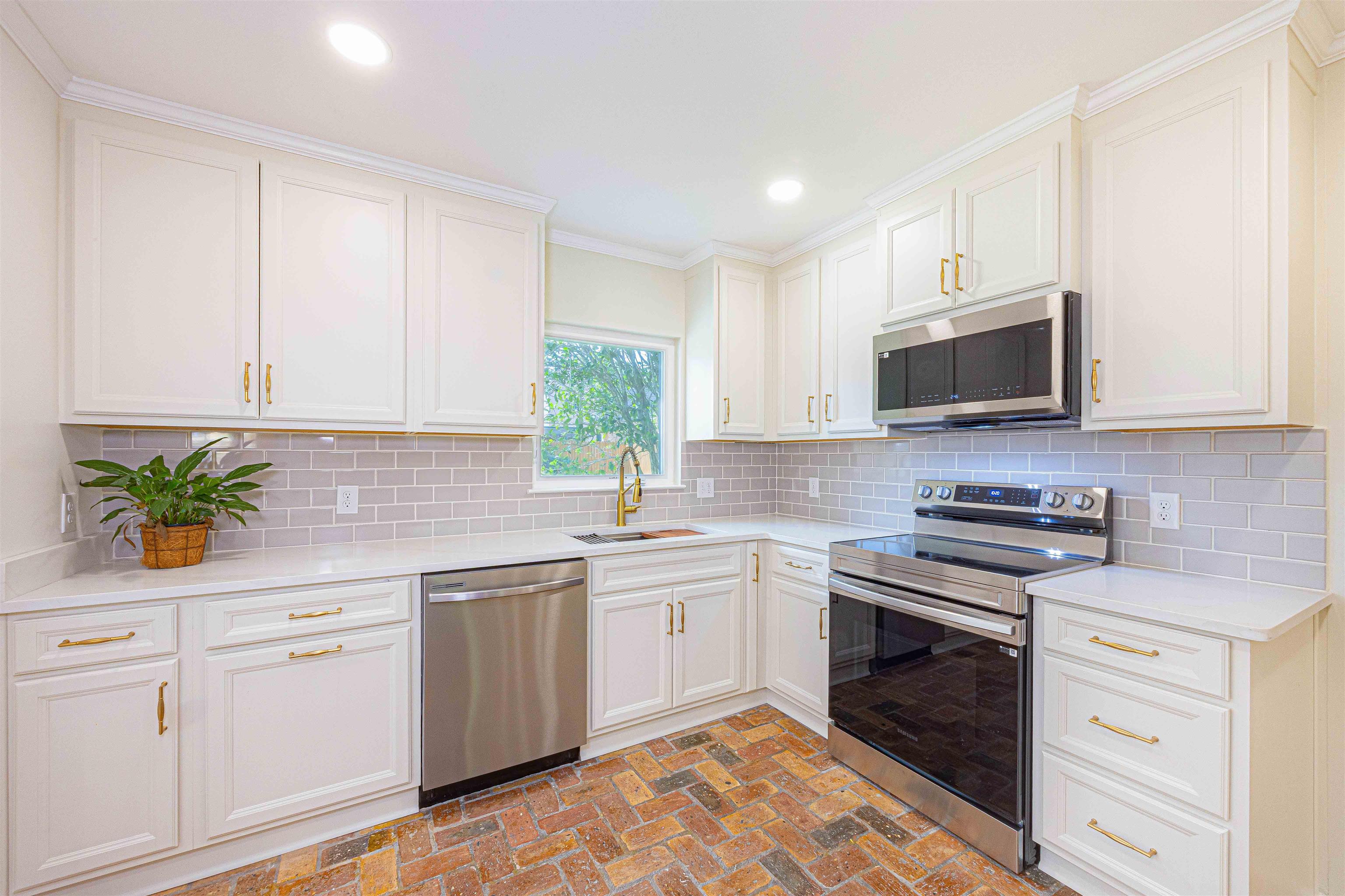 362 Azalea Street Fairhope, AL 36532 - Photo 13 of 45