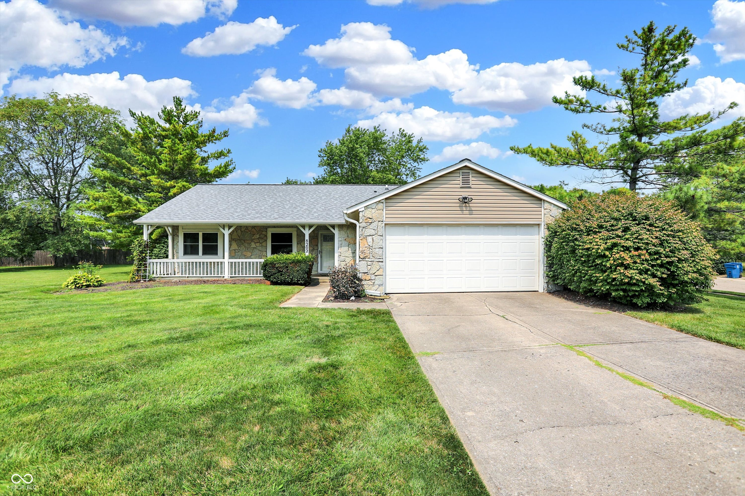 8202 Castle Farms Road Indianapolis, IN 46256 - Photo 1 of 39 Gallery Image 1
