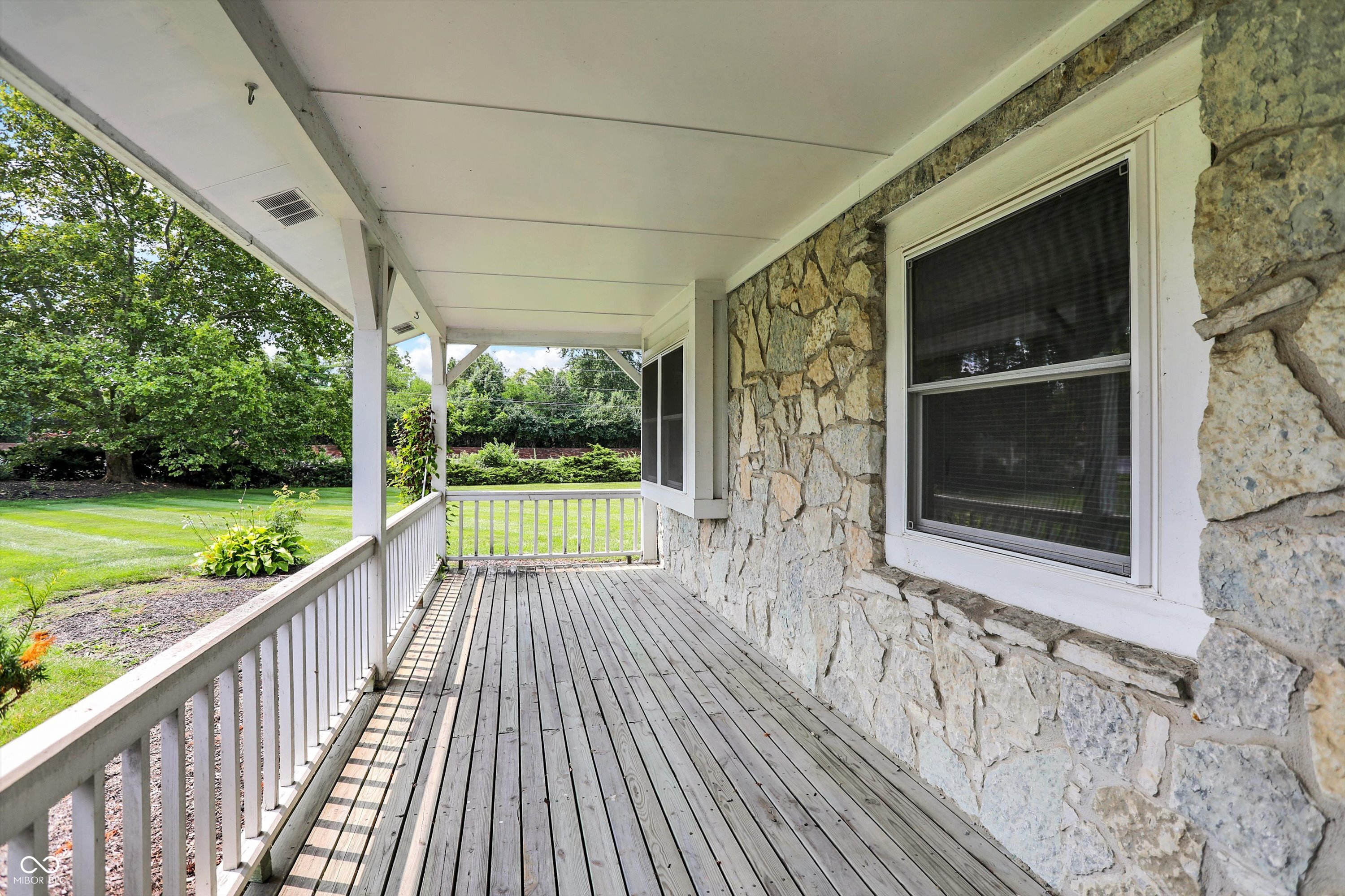 8202 Castle Farms Road Indianapolis, IN 46256 - Photo 4 of 39 Gallery Image 4