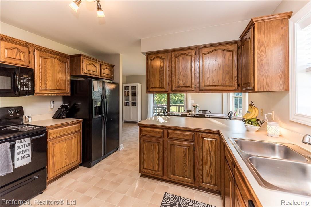 3522 County Farm Road Howell, MI 48843 - Photo 11 of 36 DSC_3669.jpg