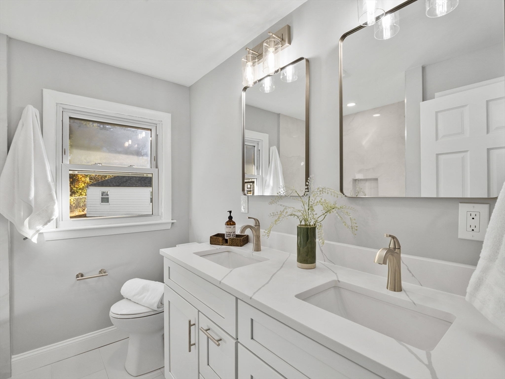 27 Hodgkins Road Rockport, MA 01966 - Photo 14 of 37