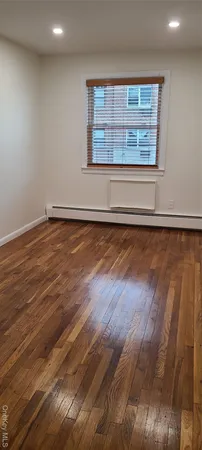 $2,700 | 61-25 218th Street | Oakland Gardens