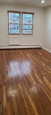 $2,700 | 61-25 218th Street | Oakland Gardens