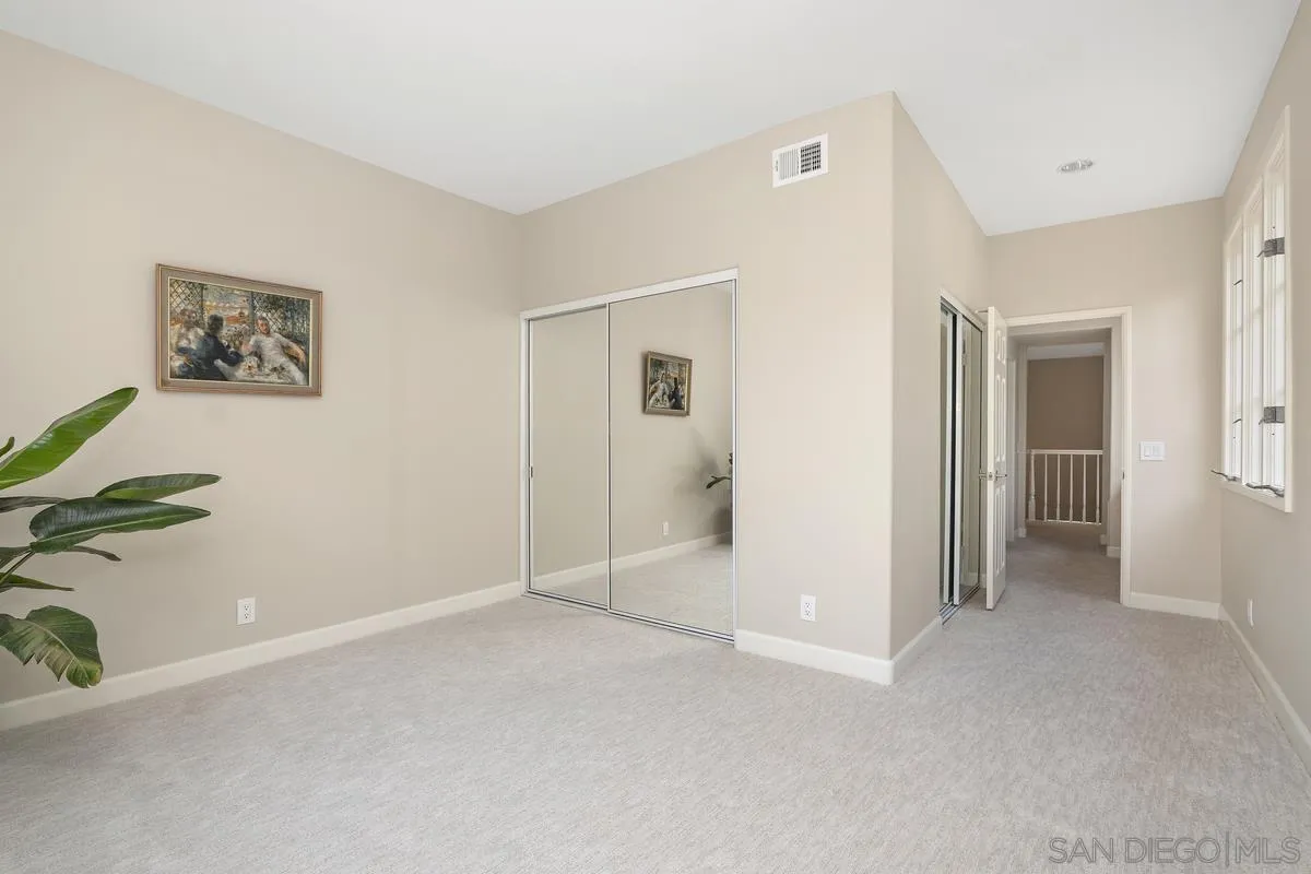 9605 Claiborne Square La Jolla, CA 92037 - Photo 31 of 34