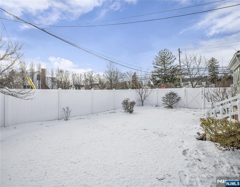 298 Boulevard Pompton Plains, NJ 07444 - Photo 4 of 36