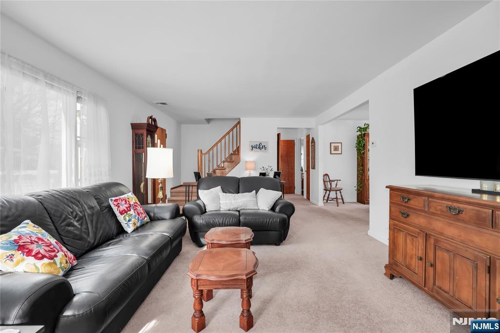 298 Boulevard Pompton Plains, NJ 07444 - Photo 10 of 36