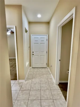 $2,400 | 10222 Devonshire Lake Drive, Tampa, FL 33647