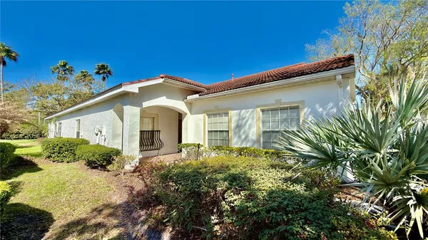 $2,400 | 10222 Devonshire Lake Drive, Tampa, FL 33647