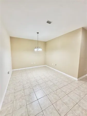 $2,400 | 10222 Devonshire Lake Drive, Tampa, FL 33647