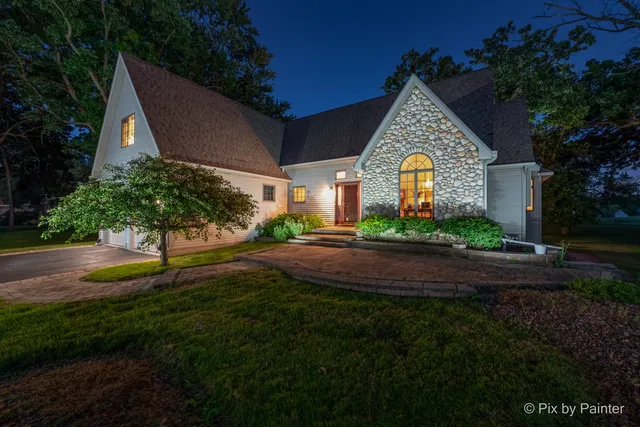 $489,000 | 1901 River Terrace Drive, Johnsburg, IL 60051