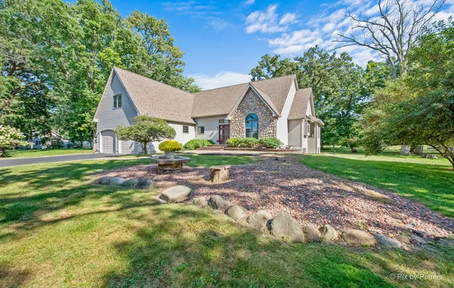 $489,000 | 1901 River Terrace Drive, Johnsburg, IL 60051