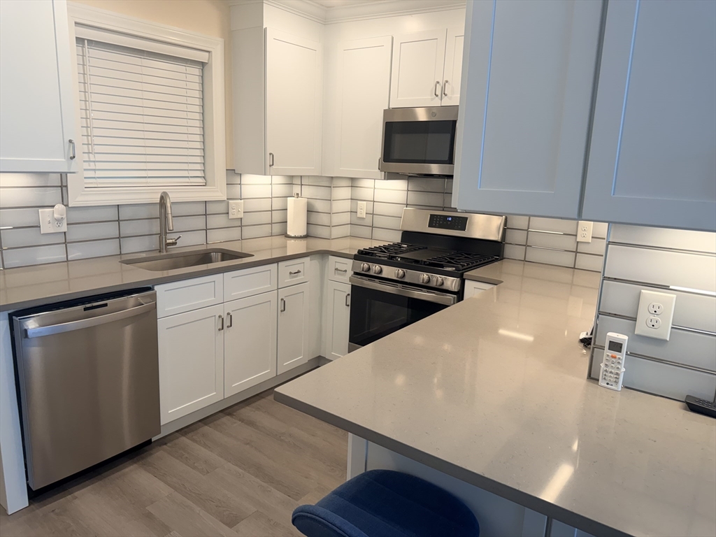 8 Burnside Street, Unit 2 Salem, MA 01970 - Photo 6 of 25