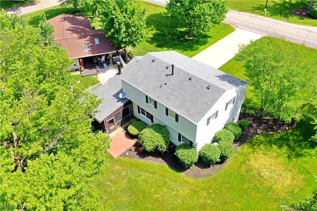 559 Howland Wilson Road Northeast Warren, OH 44484 - Photo 3 of 35 Gallery Image 3