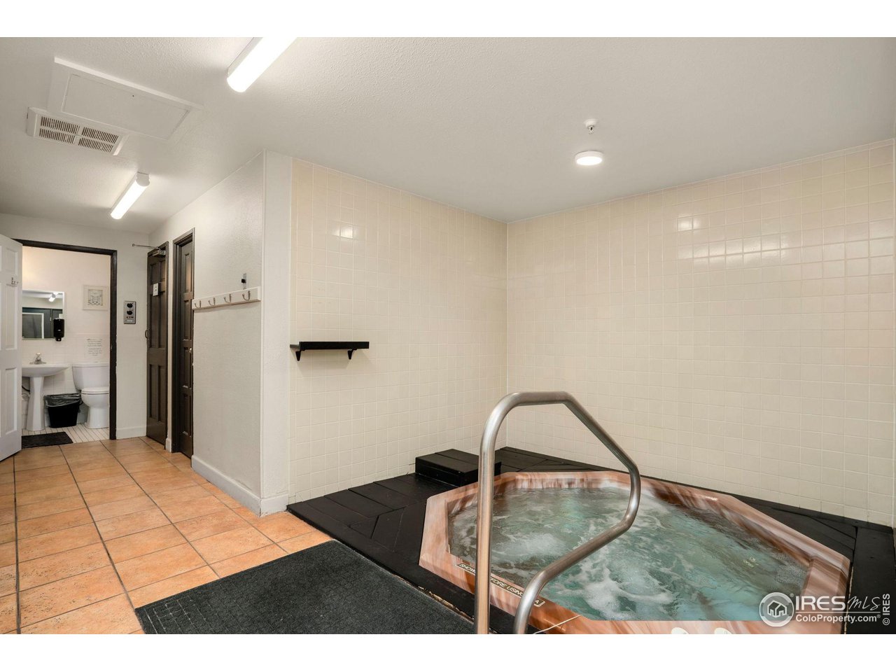 415 South Howes Street, Unit 910 Fort Collins, CO 80521 - Photo 25 of 28 a picture of floor plan