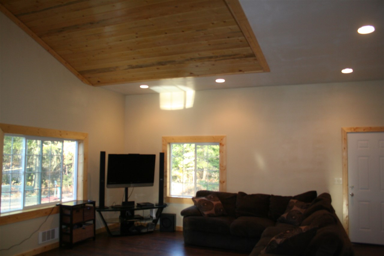 11312 East Whispering Pines Road Elk, WA 99009 - Photo 10 of 20 Gallery Image 10
