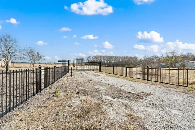 $560,000 | 1900 County Road 700, Farmersville, TX 75442