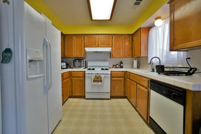 $299,000 | 816 Euclid Drive, Hanford, CA 93230