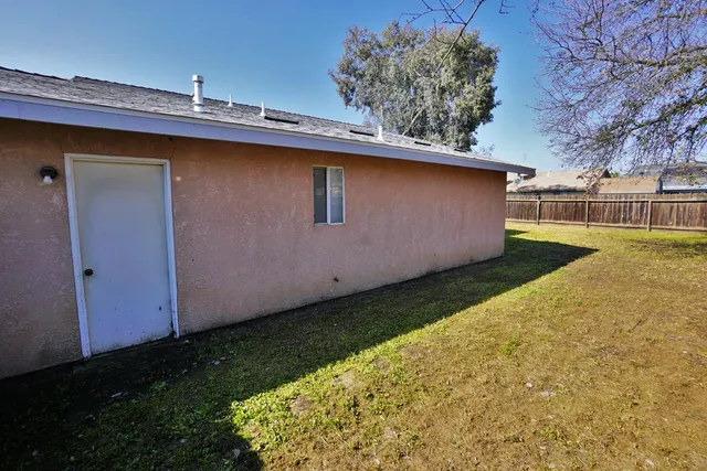 $299,000 | 816 Euclid Drive, Hanford, CA 93230