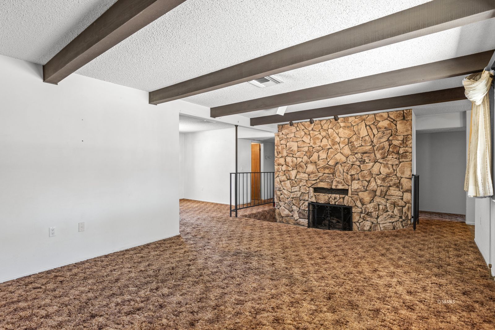 824 Kevin Way Ridgecrest, CA 93555 - Photo 10 of 38 a view of empty room with a fireplace