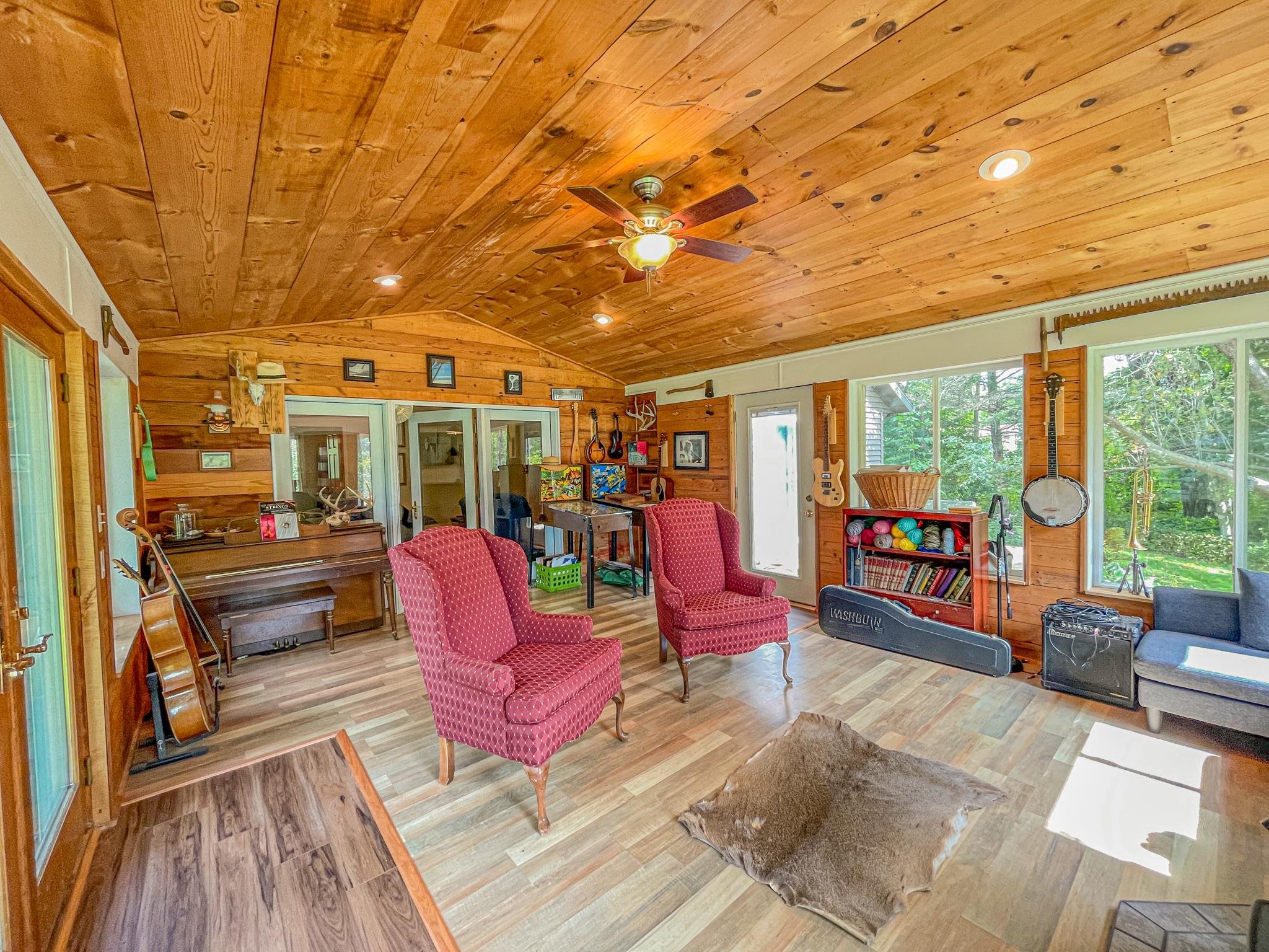 9205 Woehrle Lane Marshfield, WI 54449 - Photo 5 of 79