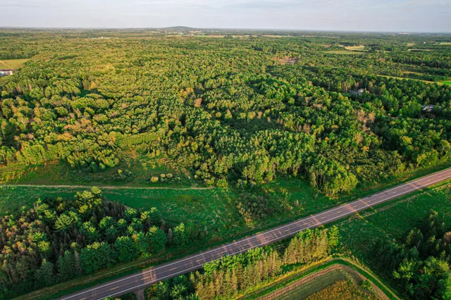 $489,900 | 9205 Woehrle Lane, Marshfield, WI 54449