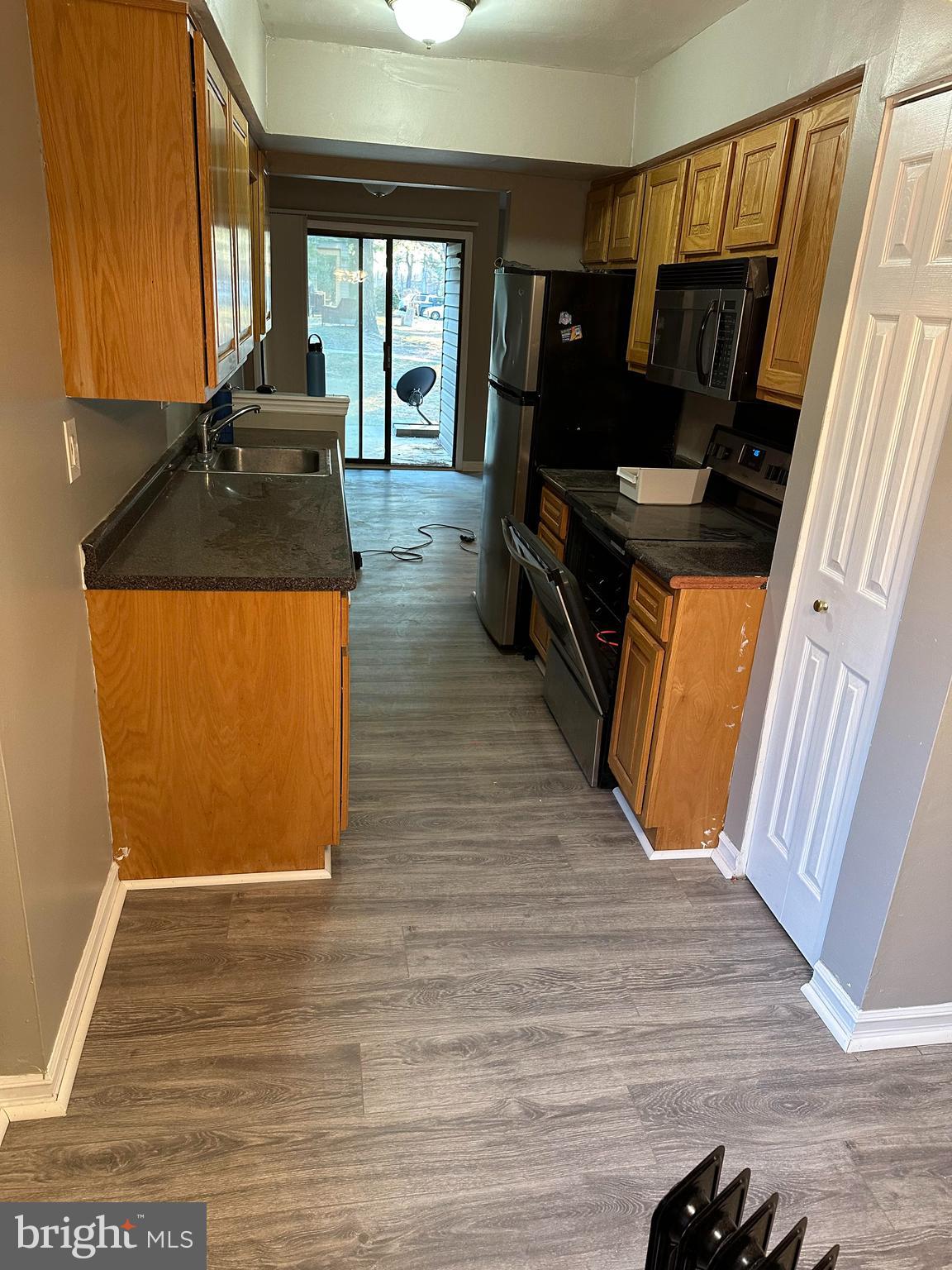 1801 Egg Harbor Road Clementon, NJ 08021 - Photo 5 of 11 Electric Rrange