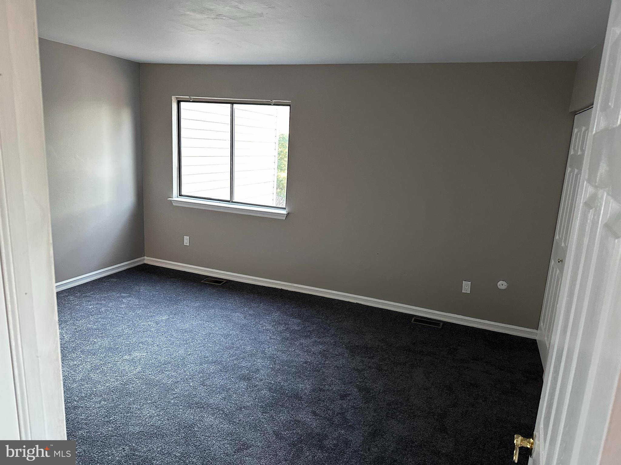 1801 Egg Harbor Road Clementon, NJ 08021 - Photo 10 of 11 Upstairs Sjhower