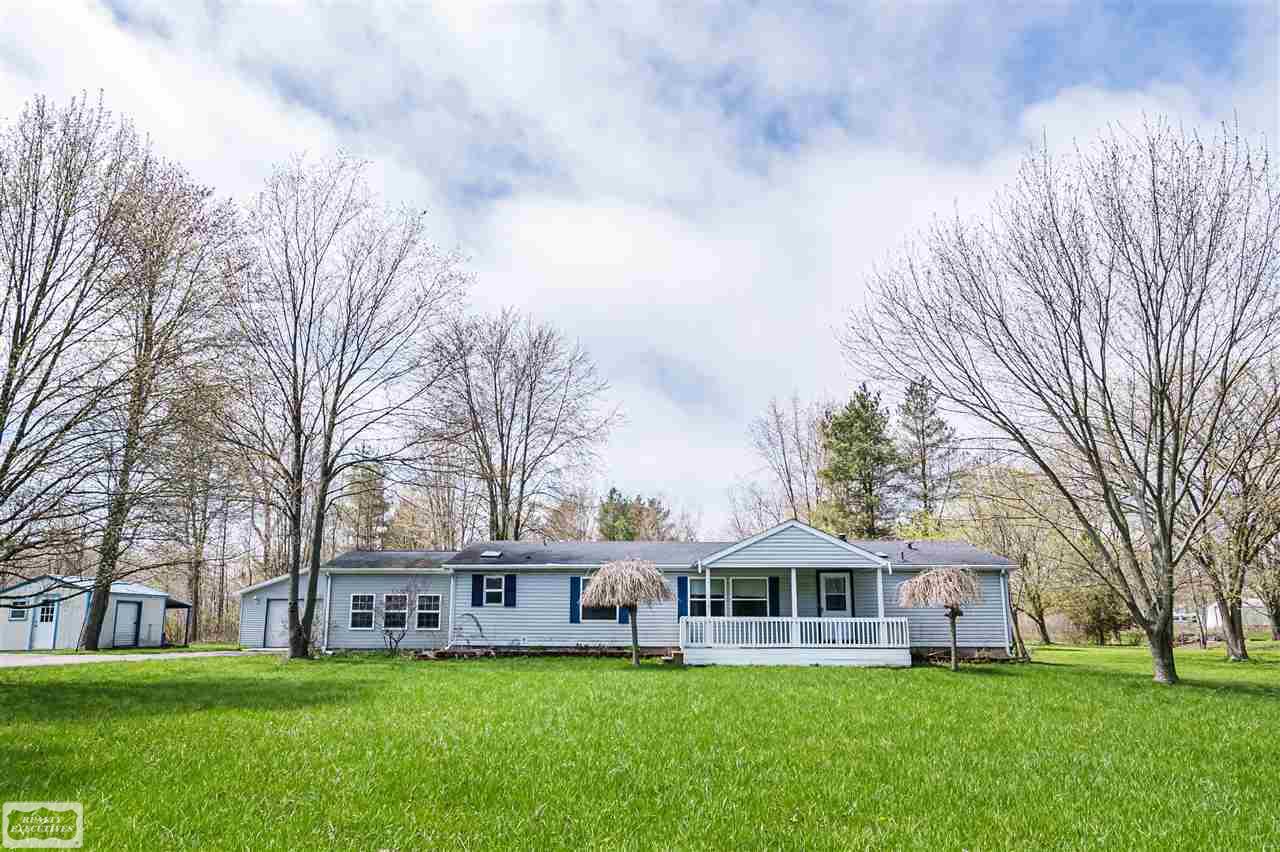 1939 Maple Road Smiths Creek, MI 48074 - Photo 7 of 36 50072948-6.JPG