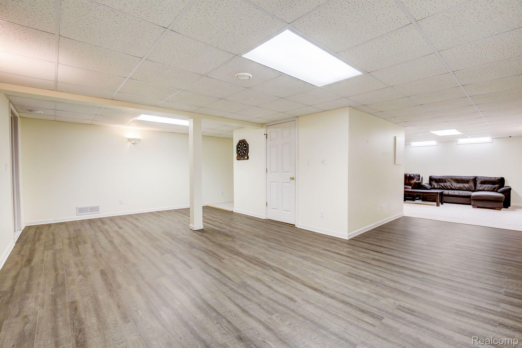 41773 Waterfall Road Northville, MI 48168 - Photo 45 of 55