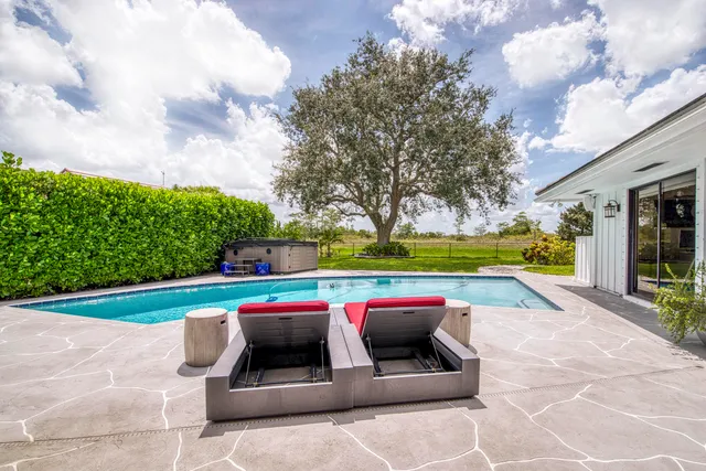 $14,000 | 34 Dunbar Road, Palm Beach Gardens, FL 33418