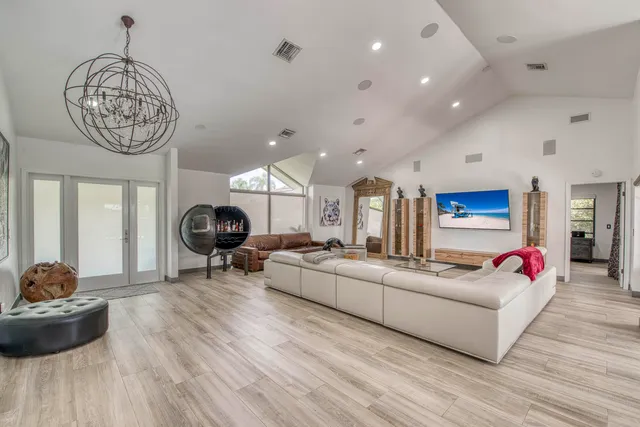 $14,000 | 34 Dunbar Road, Palm Beach Gardens, FL 33418