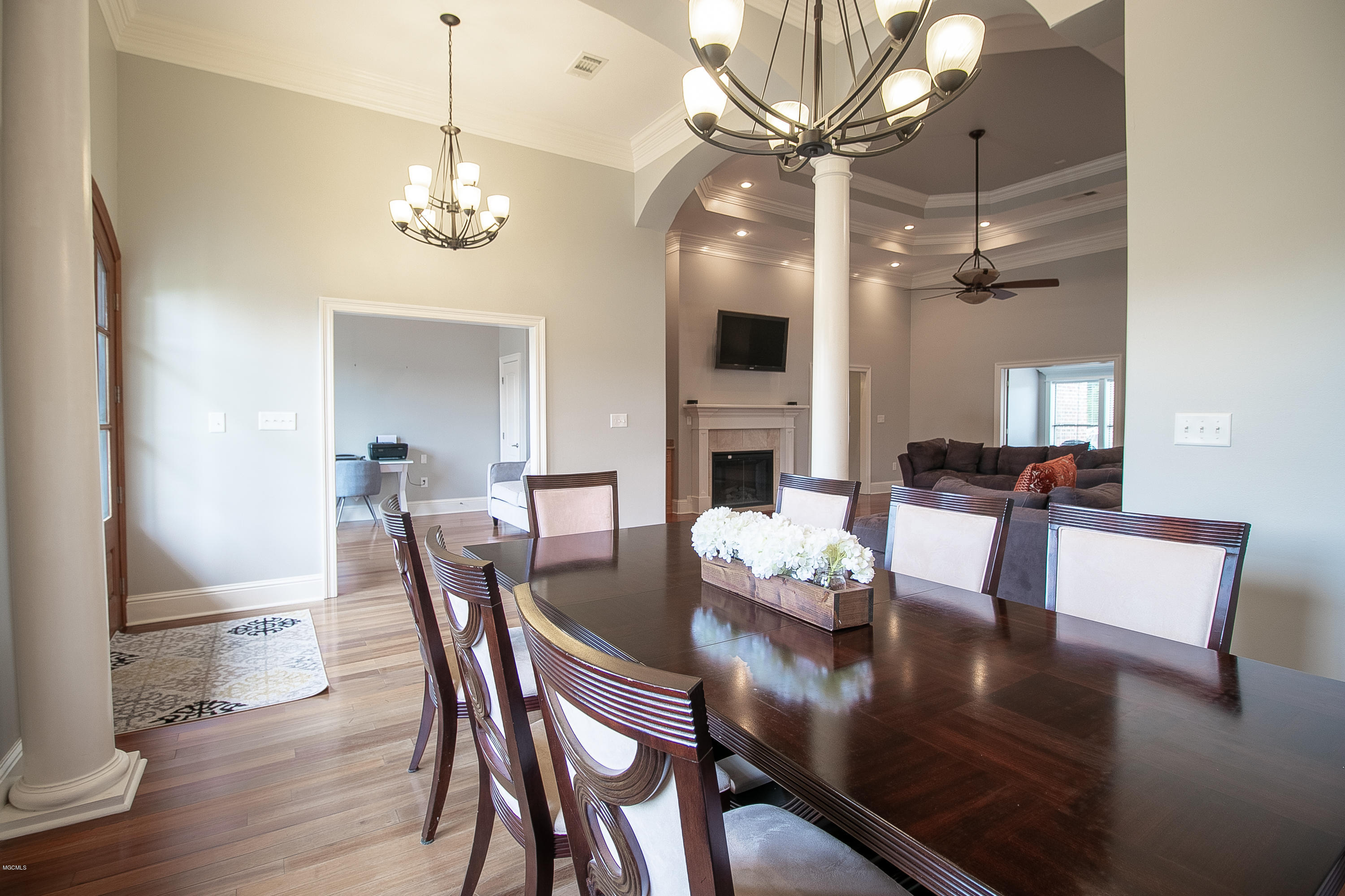 22100 Abbey Road Pass Christian, MS 39571 - Photo 8 of 31 dining 2